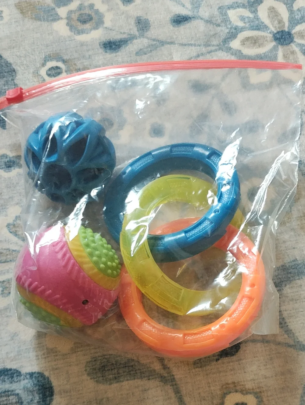 PETS: DOG TOY SET
